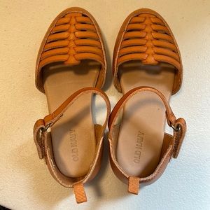 Old Navy Cognac Hurrache Sandals